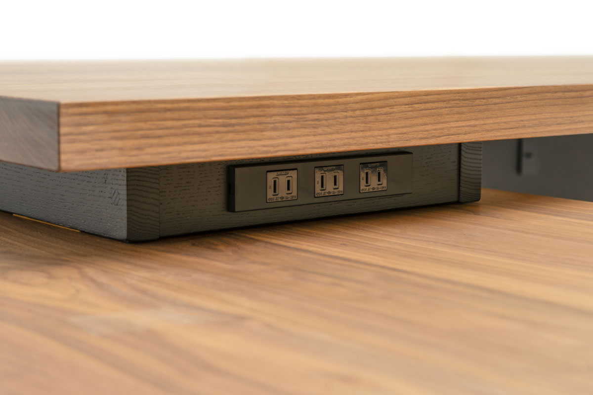 天板コンセント