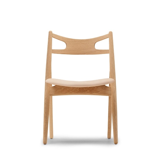 CARL HANSEN & SON | CH29P SAWBUCK CHAIR